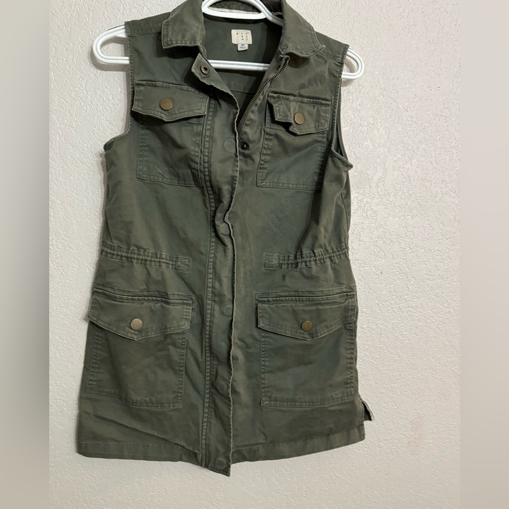 Army green vest